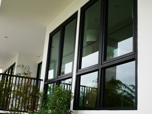 Fenêtres aluminium et PVC sur mesure à Perpignan